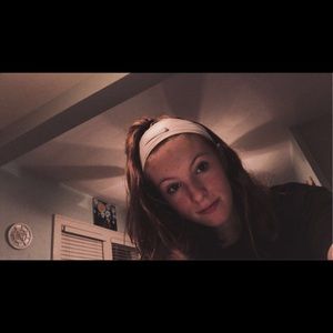 Meet your Posher, Nora